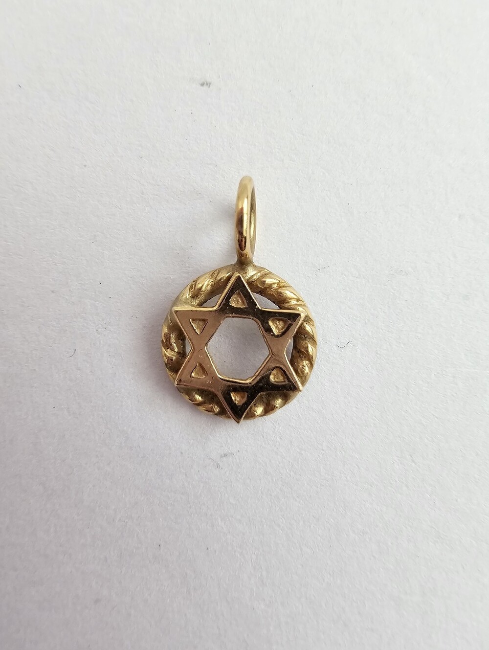 Vintage Gold Tone Star of David Charm Pendant Twisted Rope Frame Cutout Judaica